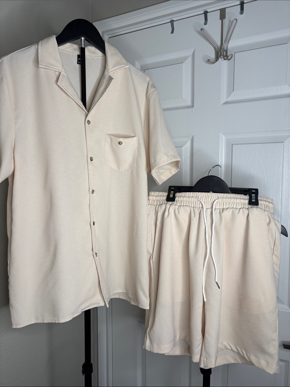 Men's Cream Short Sleeve Button-Down Shirt & Drawstring Shorts Set
